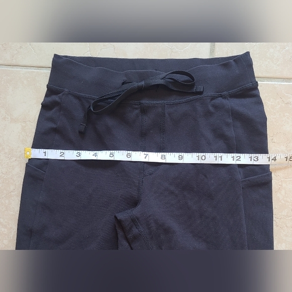 ALO Yoga Checkpoint Drawstring Leggings, Black, XS - Picture 3 of 10